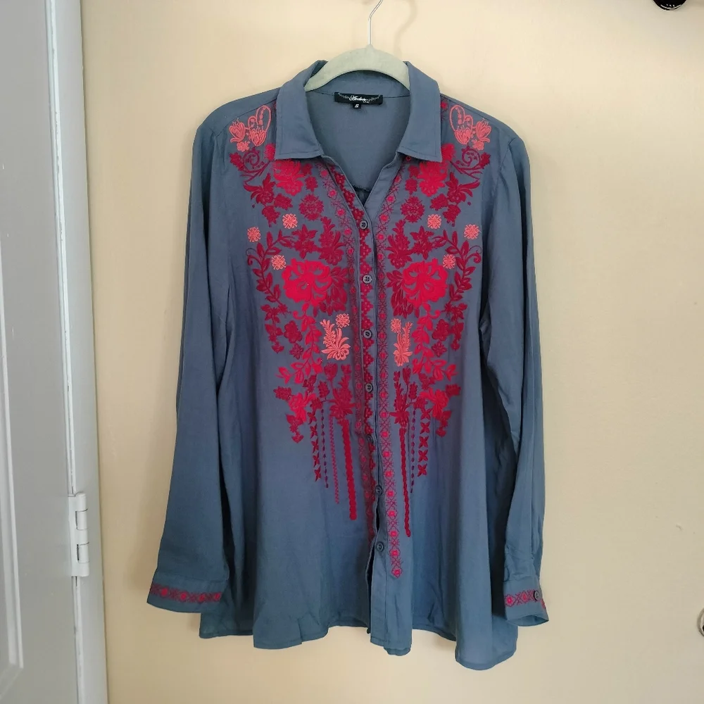 Andree by Unit embroidered Floral button up Shirt blouse M Boho Western Office
